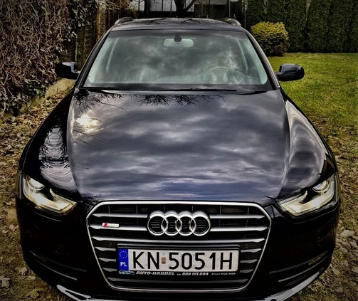 Audi A4 cena 46900 przebieg: 210000, rok produkcji 2012 z Sulejów małe 562